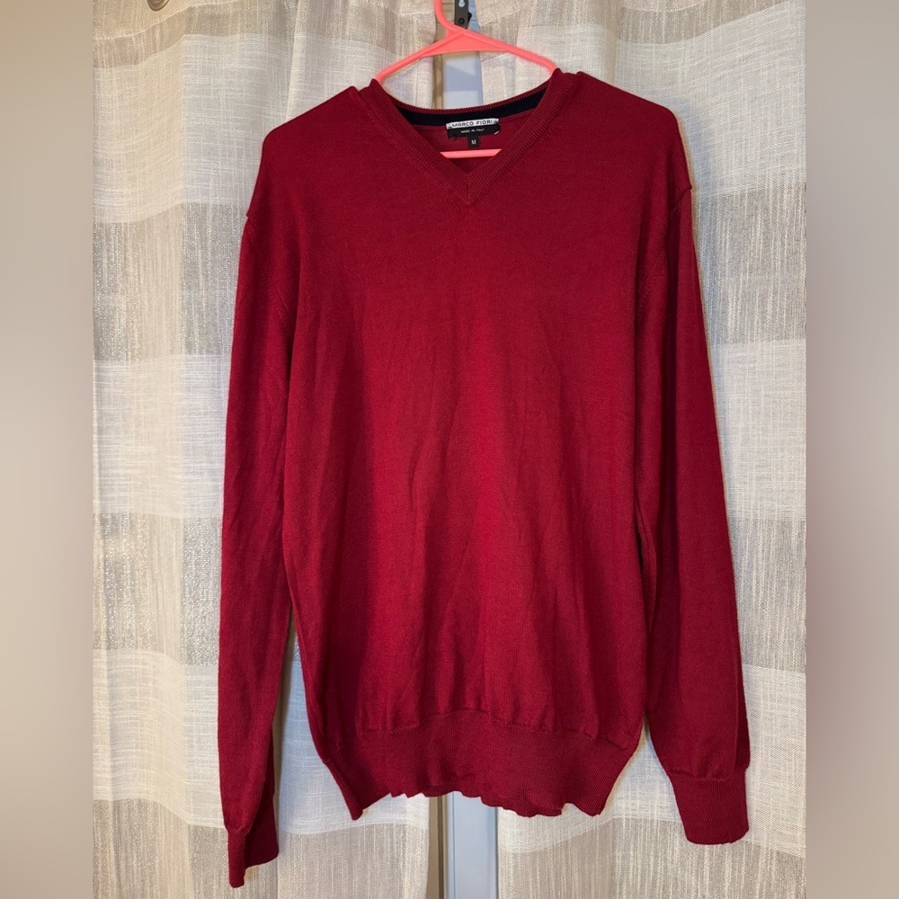 100% Merino Extrafine Wool Men’s Marco Fiori Classic Red V-Neck Sweater - Picture 2 of 6